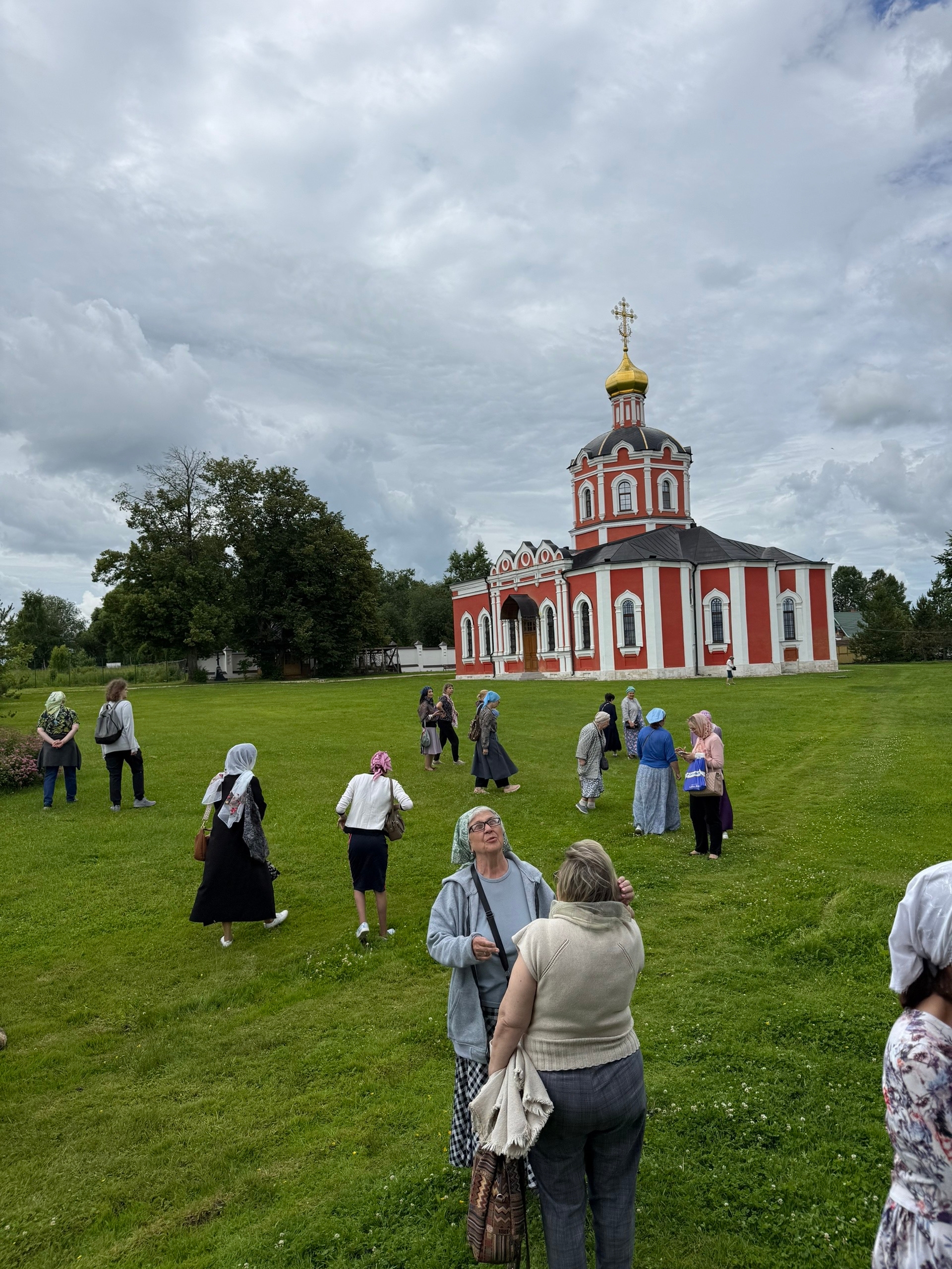 Приглашаем в поездку к трем чудотворным иконам Богородицы
