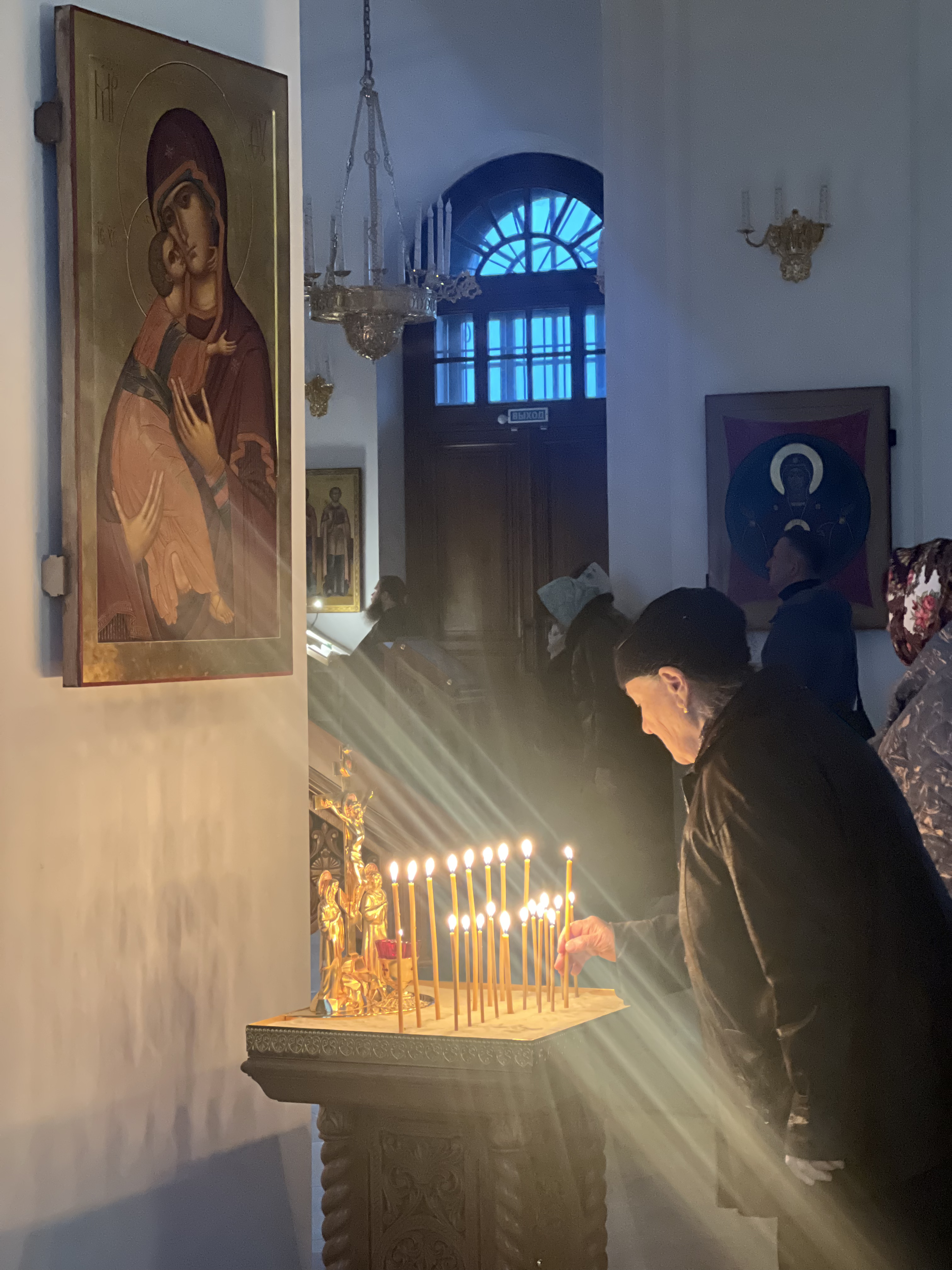 Поминовение усопших: почему наши молитвы жизненно необходимы ушедшим